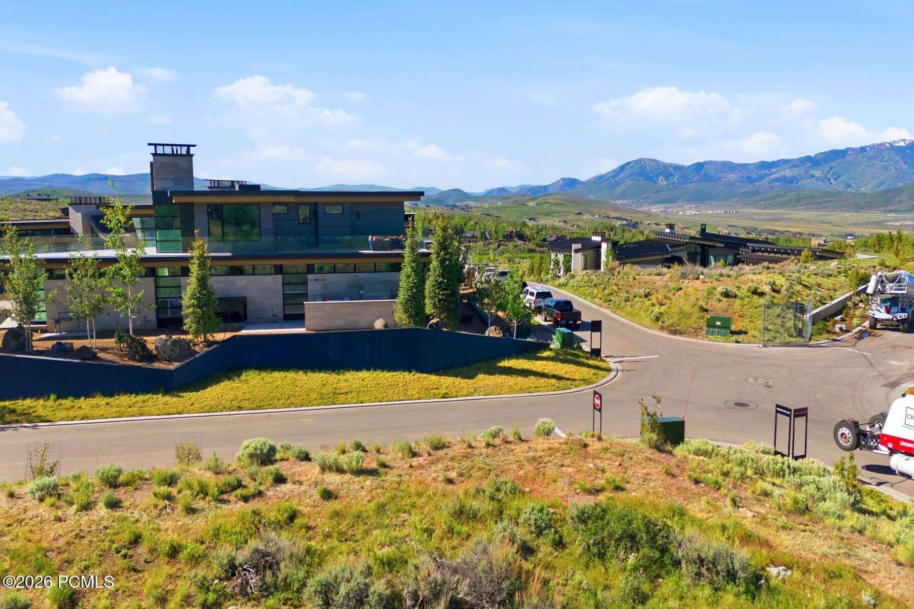 4577 Pinnacle Sky Loop Park City, UT 84098 - Photo 14 of 39