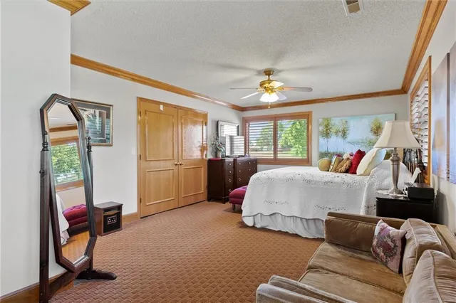 $468,500 | 1600 Golf Club Drive South, Richmond, MO 64085