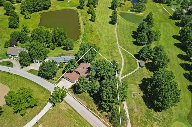$468,500 | 1600 Golf Club Drive South, Richmond, MO 64085