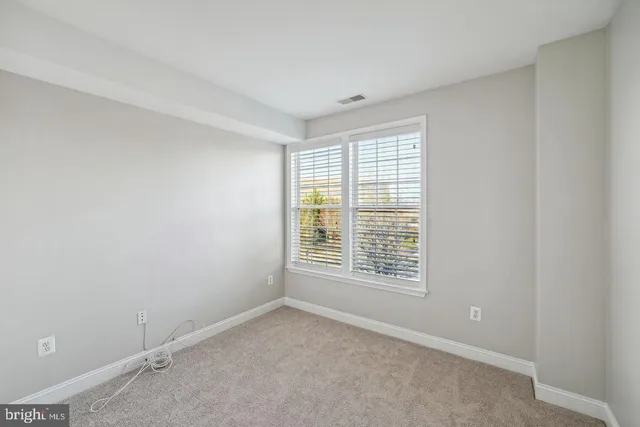 $625,000 | 9405 Blackwell Road, Unit 305, Rockville, MD 20850