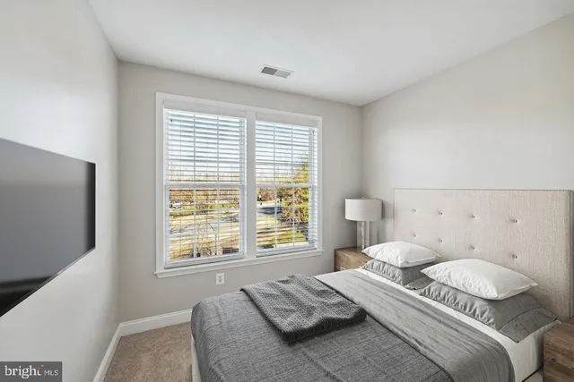 $625,000 | 9405 Blackwell Road, Unit 305, Rockville, MD 20850