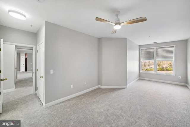 $625,000 | 9405 Blackwell Road, Unit 305, Rockville, MD 20850