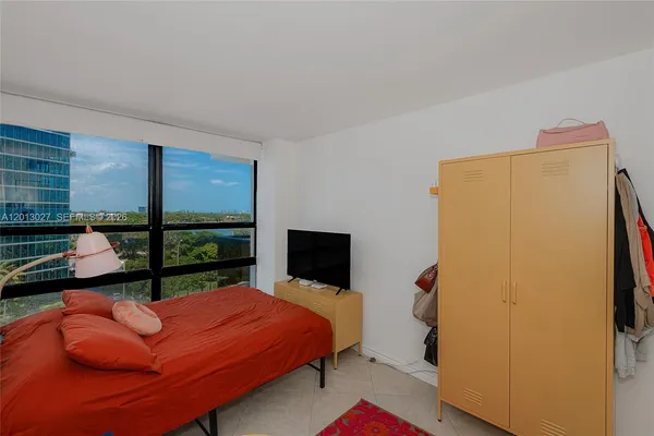 $2,950 | 600 Northeast 36th Street, Unit 706, Miami, FL 33137