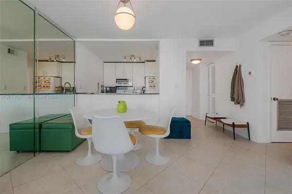$2,950 | 600 Northeast 36th Street, Unit 706, Miami, FL 33137