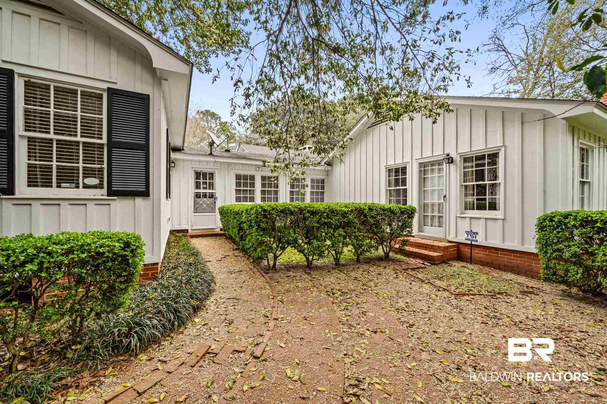 420 Byron Avenue East Mobile, AL 36609 - Photo 24 of 38