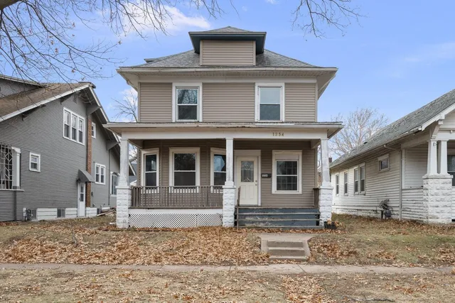 $89,900 | 1234 12th Street, Rock Island, IL 61201