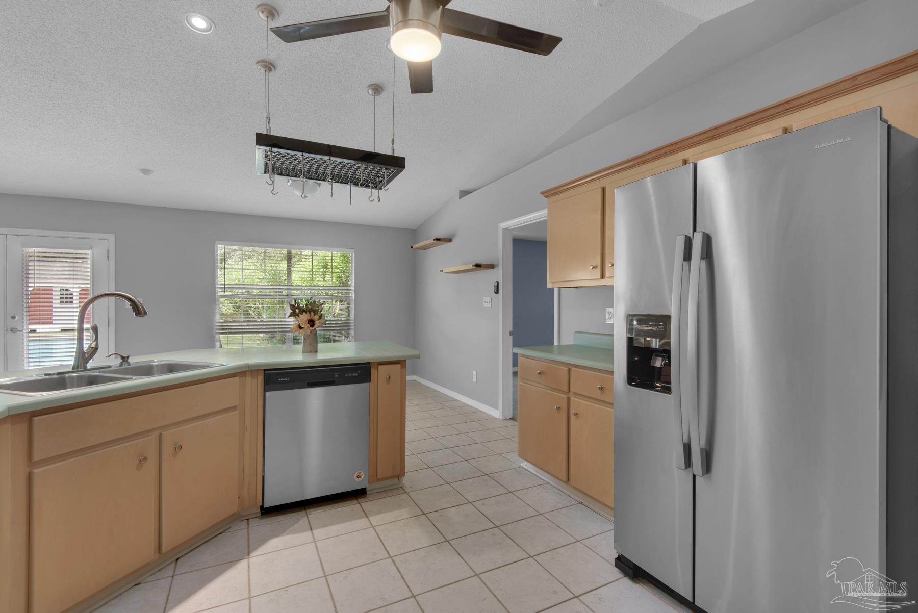 2811 Augustus Road Navarre, FL 32566 - Photo 17 of 46