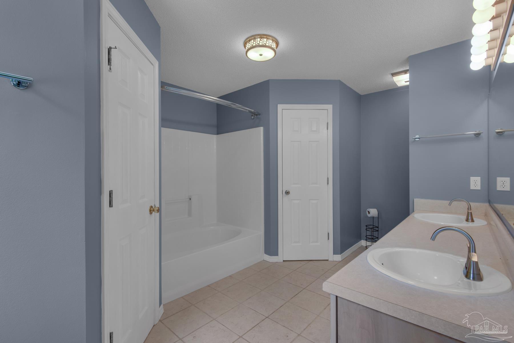 2811 Augustus Road Navarre, FL 32566 - Photo 25 of 46