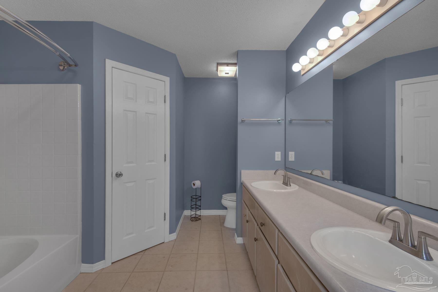2811 Augustus Road Navarre, FL 32566 - Photo 26 of 46