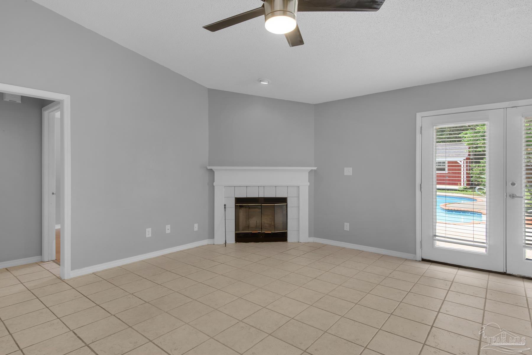 2811 Augustus Road Navarre, FL 32566 - Photo 8 of 46