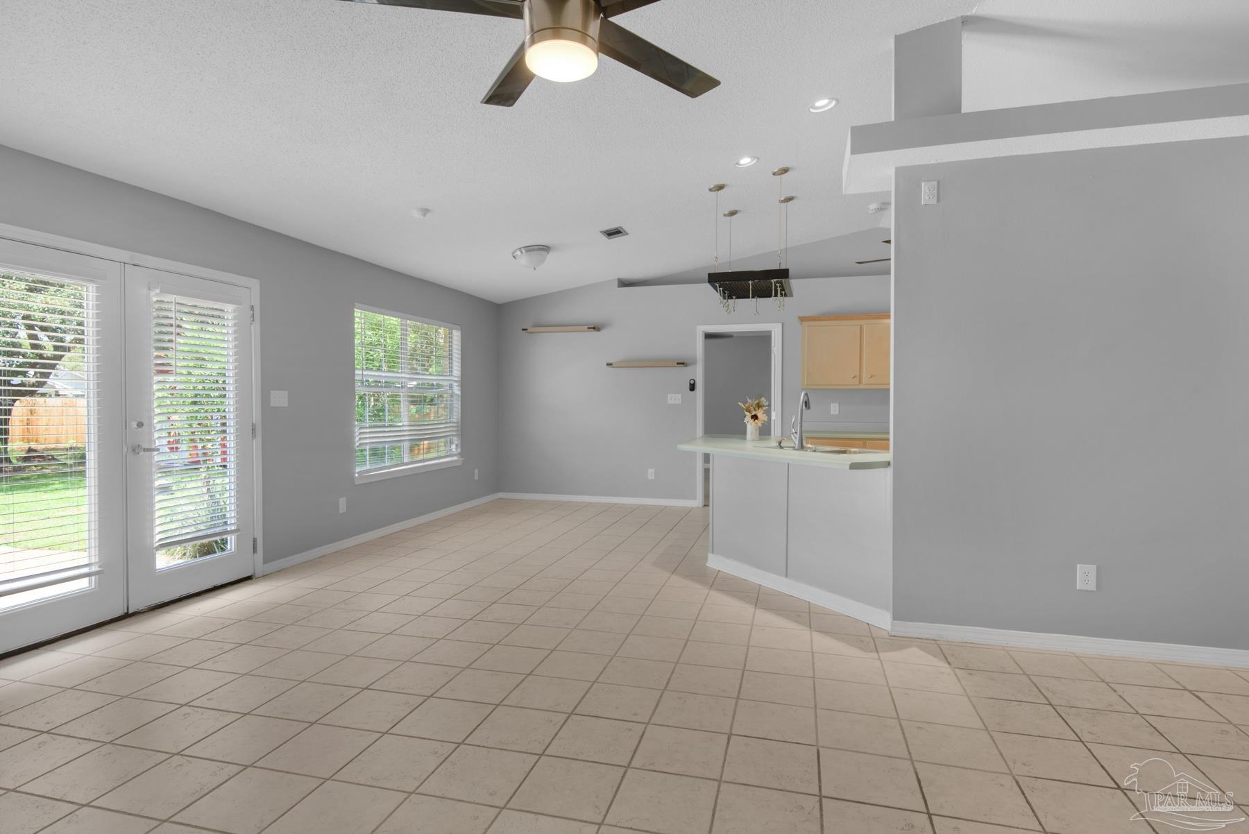 2811 Augustus Road Navarre, FL 32566 - Photo 9 of 46