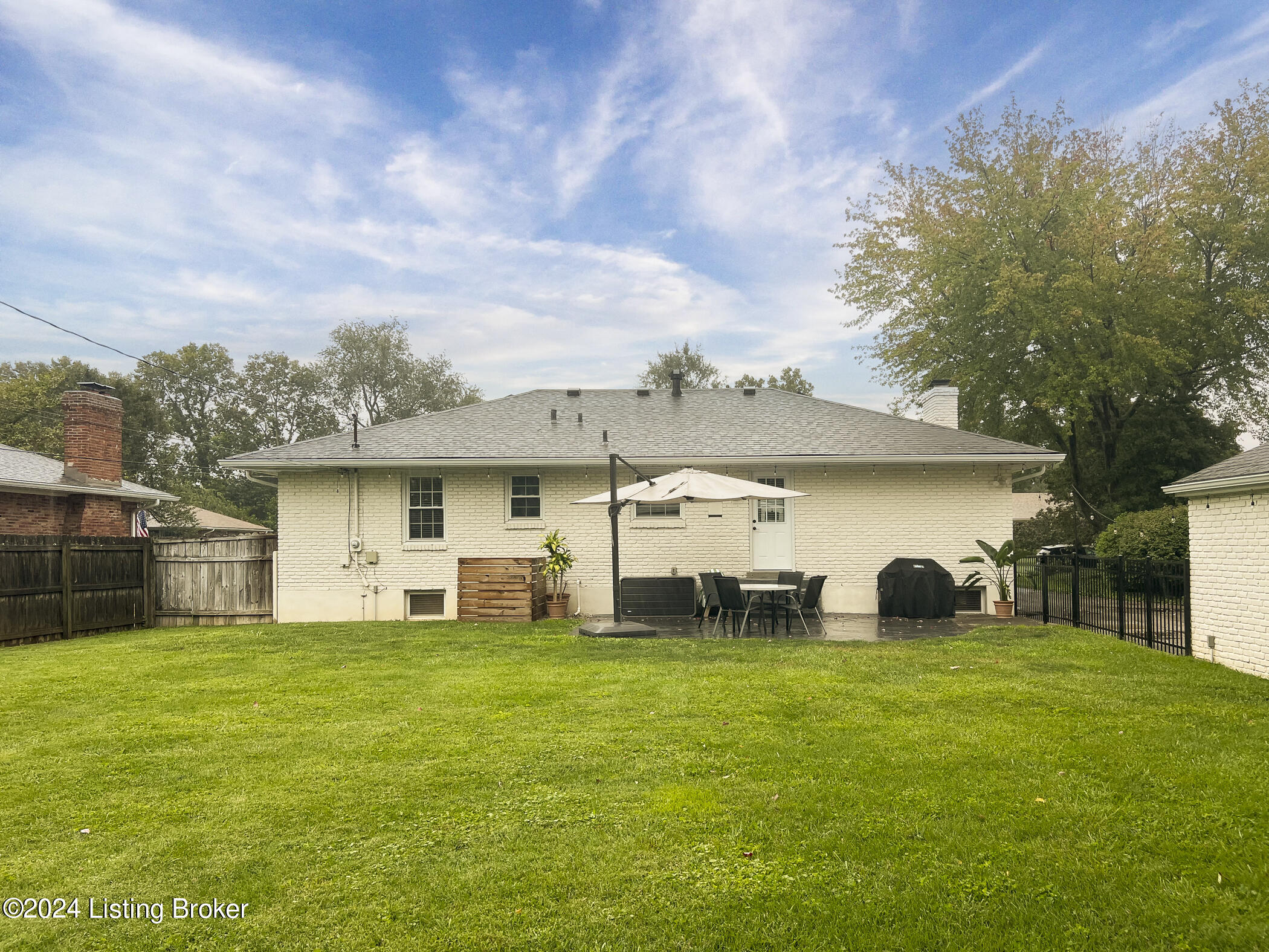 1928 Buttonwood Road Louisville, KY 40222 - Photo 45 of 46 Backyard exterior