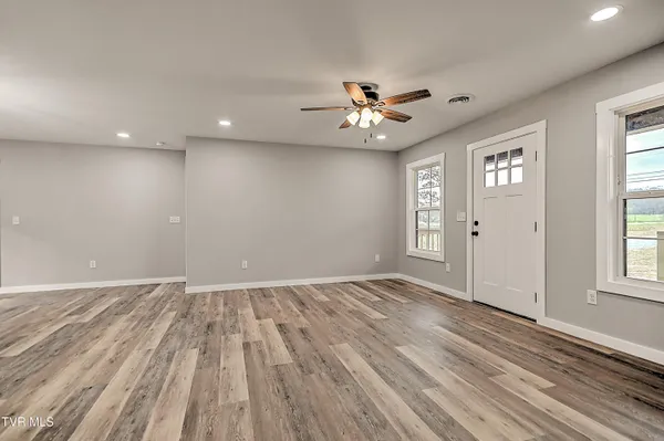 $359,900 | 6055 Newport Highway, Greeneville, TN 37743