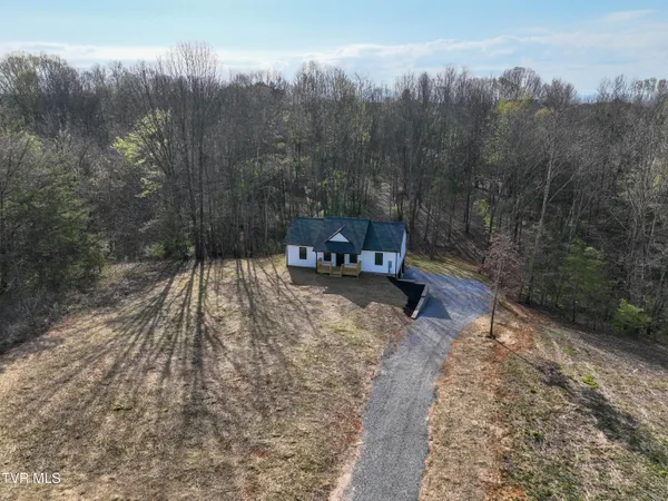 $359,900 | 6055 Newport Highway, Greeneville, TN 37743