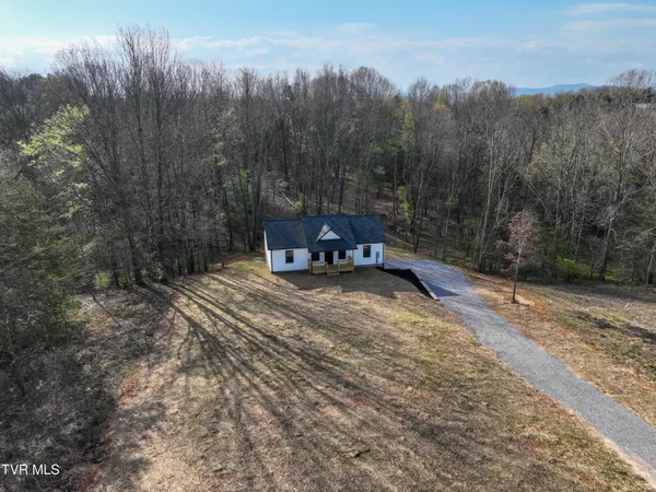 $359,900 | 6055 Newport Highway, Greeneville, TN 37743