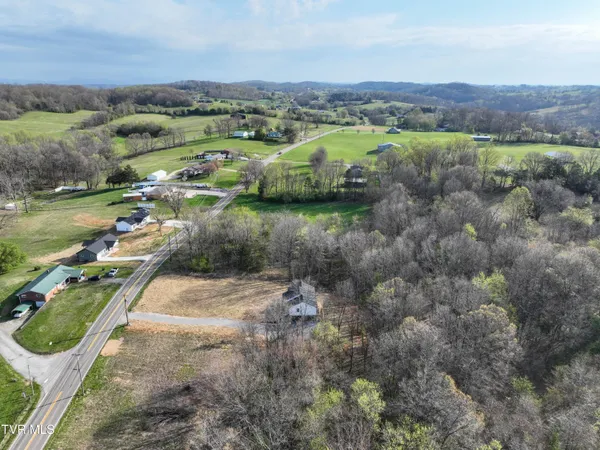 $359,900 | 6055 Newport Highway, Greeneville, TN 37743
