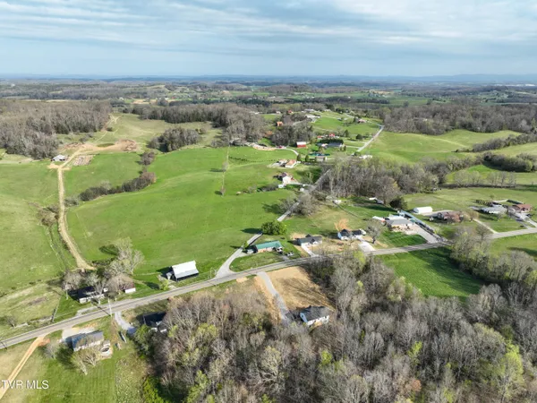 $359,900 | 6055 Newport Highway, Greeneville, TN 37743