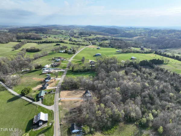 $359,900 | 6055 Newport Highway, Greeneville, TN 37743