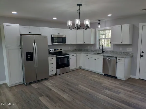 $359,900 | 6055 Newport Highway, Greeneville, TN 37743