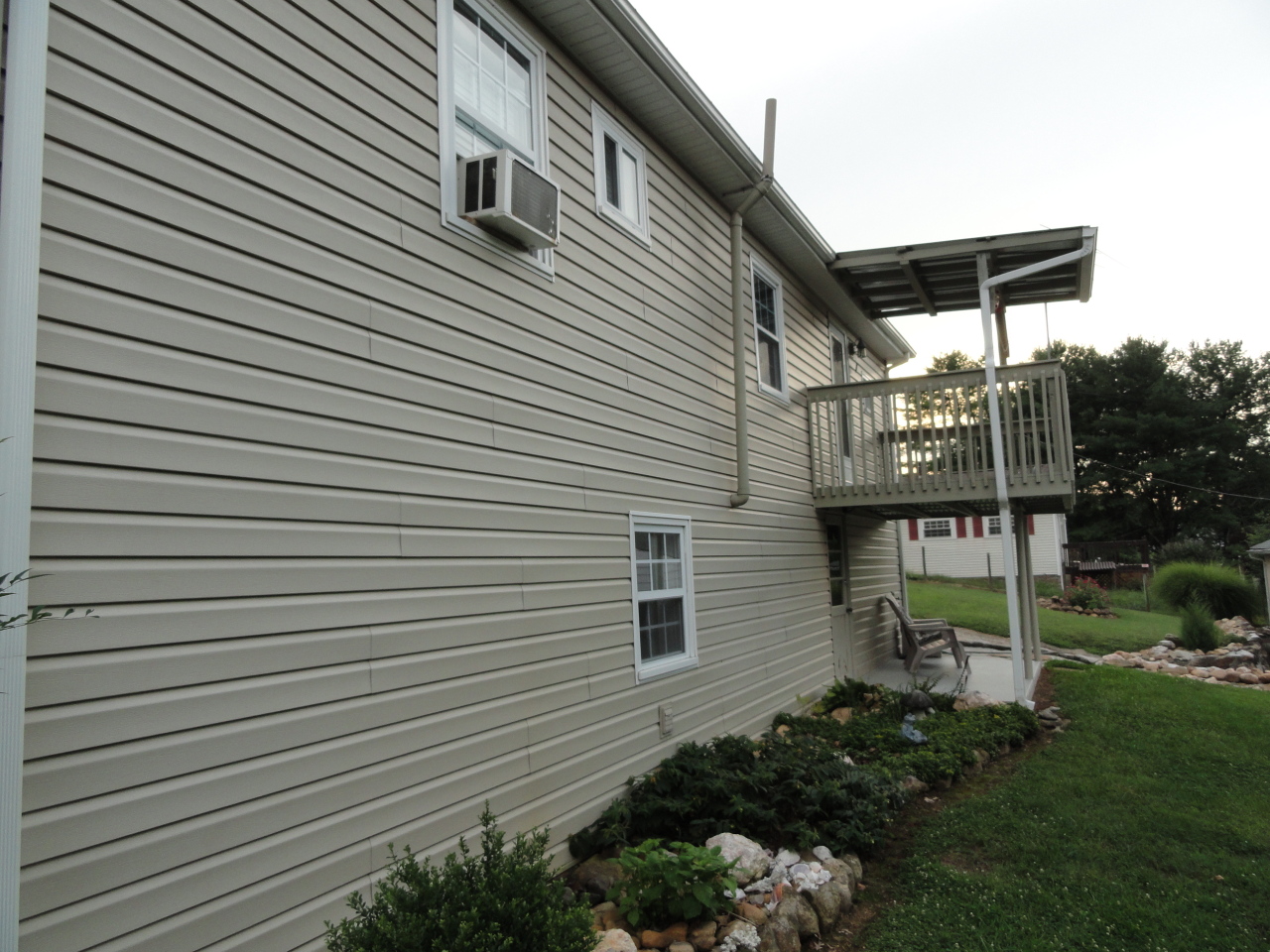 12948 Hardy Road Hardy, VA 24101 - Photo 13 of 37 Covered Deck