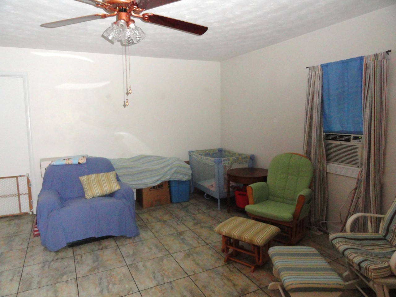 12948 Hardy Road Hardy, VA 24101 - Photo 23 of 37 Living Room