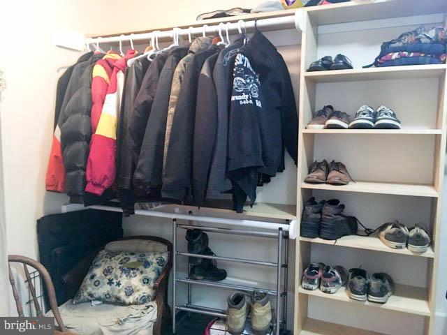 9599 Elihu Hill Road Marshall, VA 20115 - Photo 12 of 21 Bedroom (Master) closet