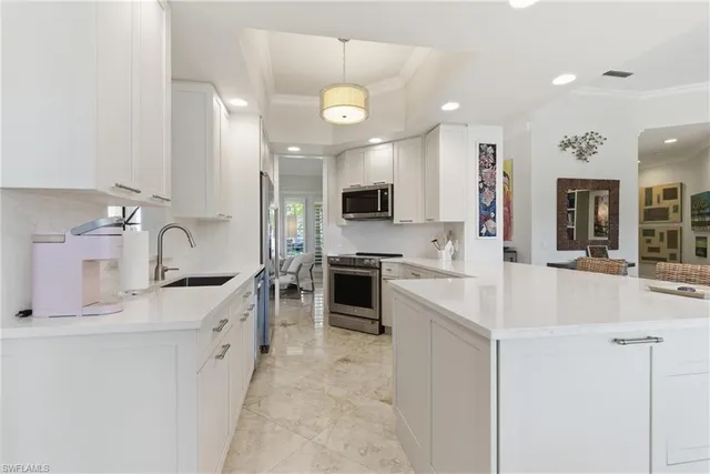 $1,050,000 | 3928 Upolo Lane, Naples, FL 34119