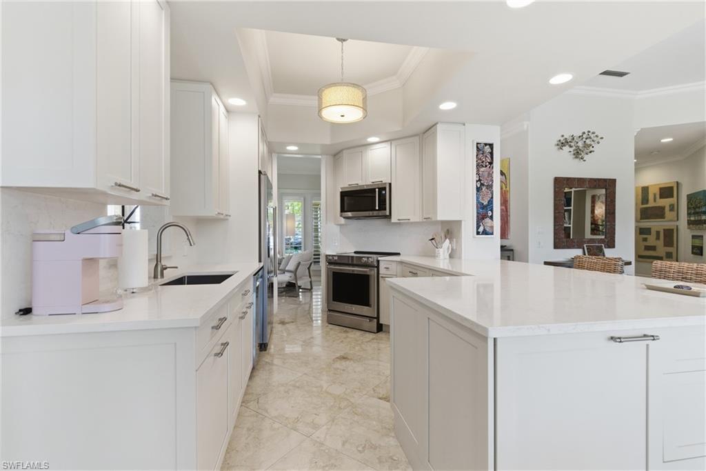 3928 Upolo Lane Naples, FL 34119 - Photo 15 of 33