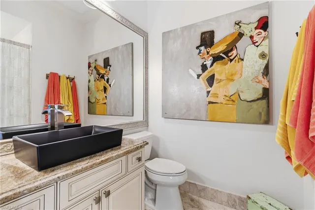 $1,050,000 | 3928 Upolo Lane, Naples, FL 34119