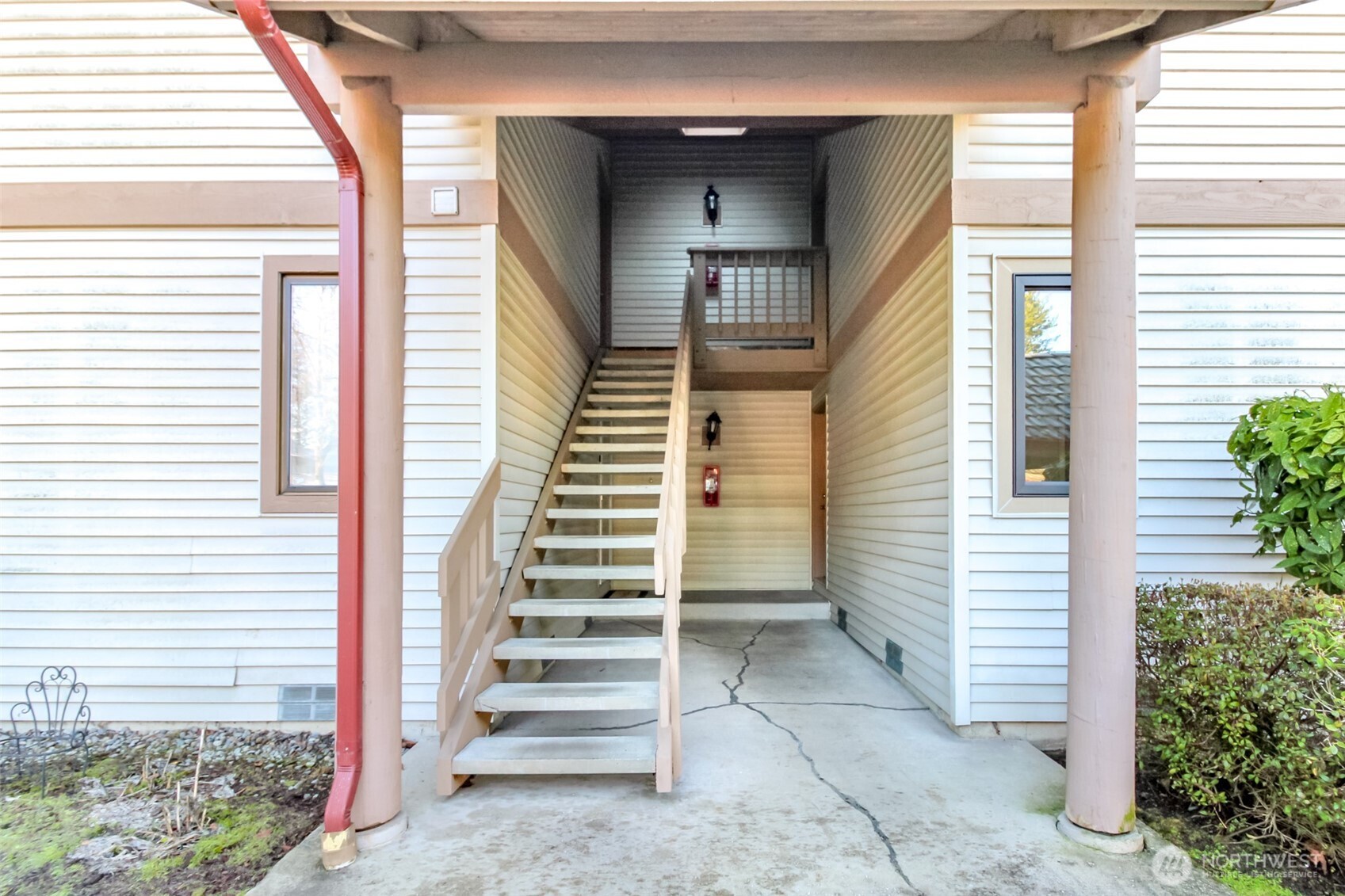 17311 119th Lane Southeast, Unit 3 Renton, WA 98058 - Photo 2 of 31