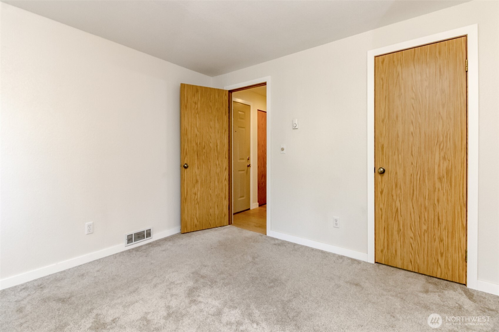 17311 119th Lane Southeast, Unit 3 Renton, WA 98058 - Photo 22 of 31