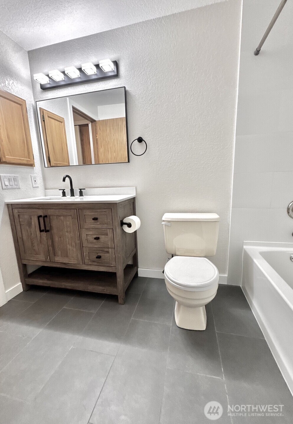 17311 119th Lane Southeast, Unit 3 Renton, WA 98058 - Photo 25 of 34
