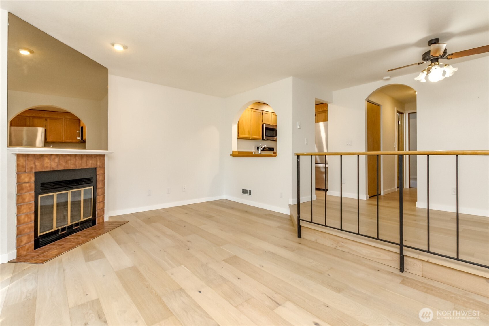 17311 119th Lane Southeast, Unit 3 Renton, WA 98058 - Photo 3 of 31