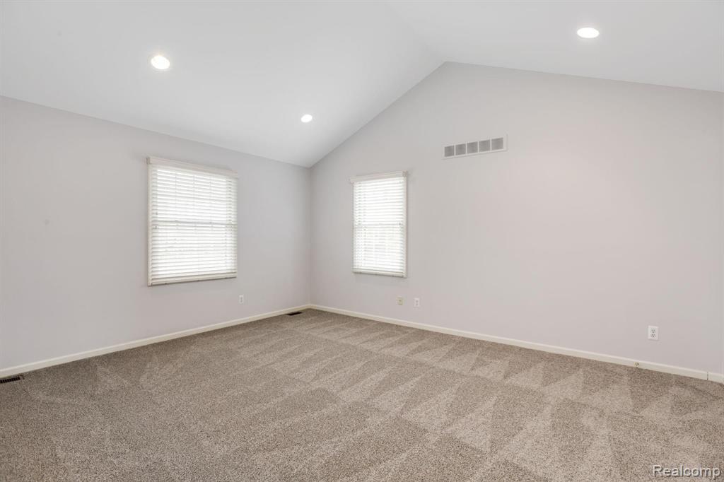 1110 Vernier Road Grosse Pointe Woods, MI 48236 - Photo 18 of 33