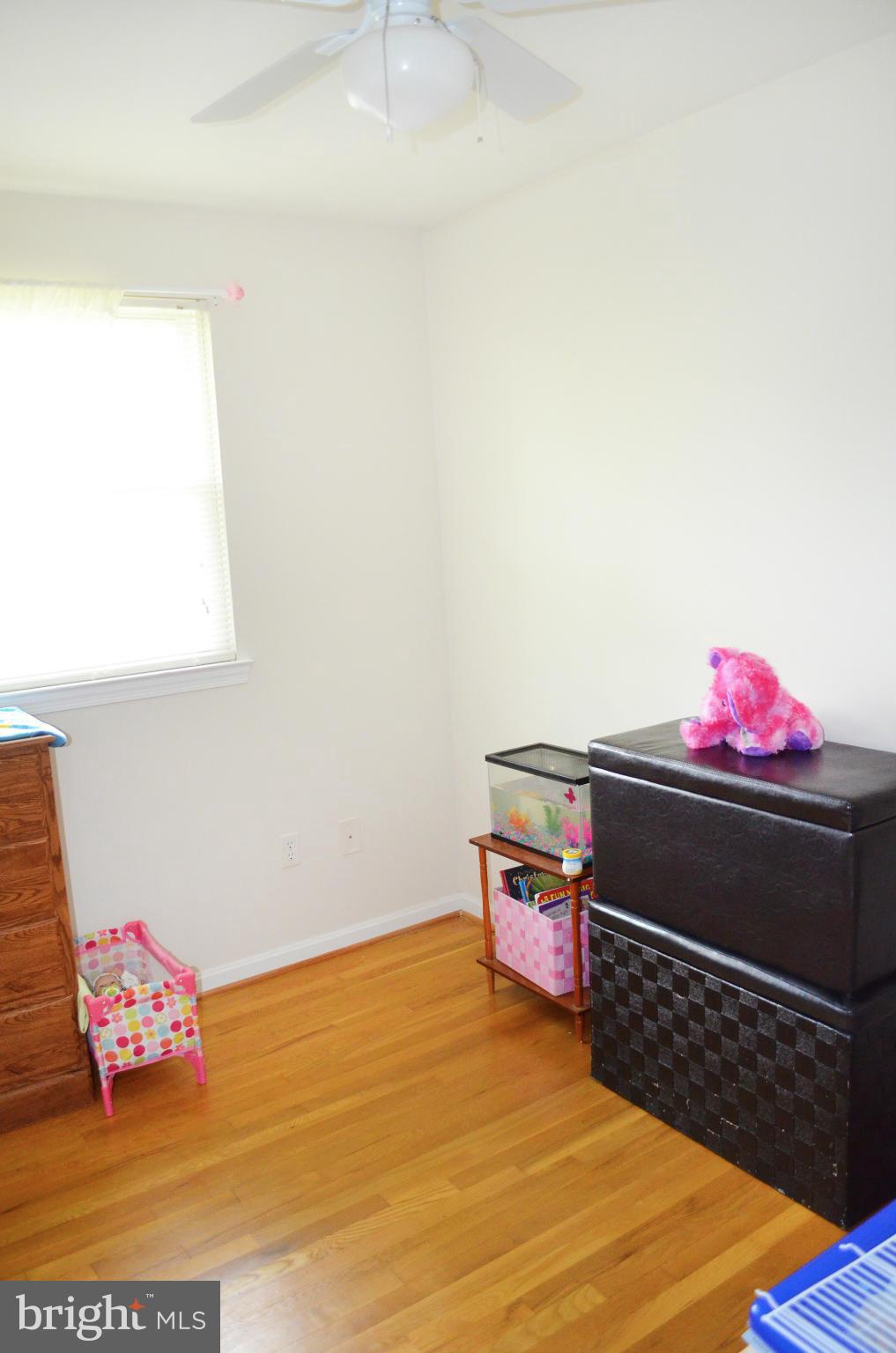 5534 Callander Drive Springfield, VA 22151 - Photo 15 of 20 a room with toys and dresser