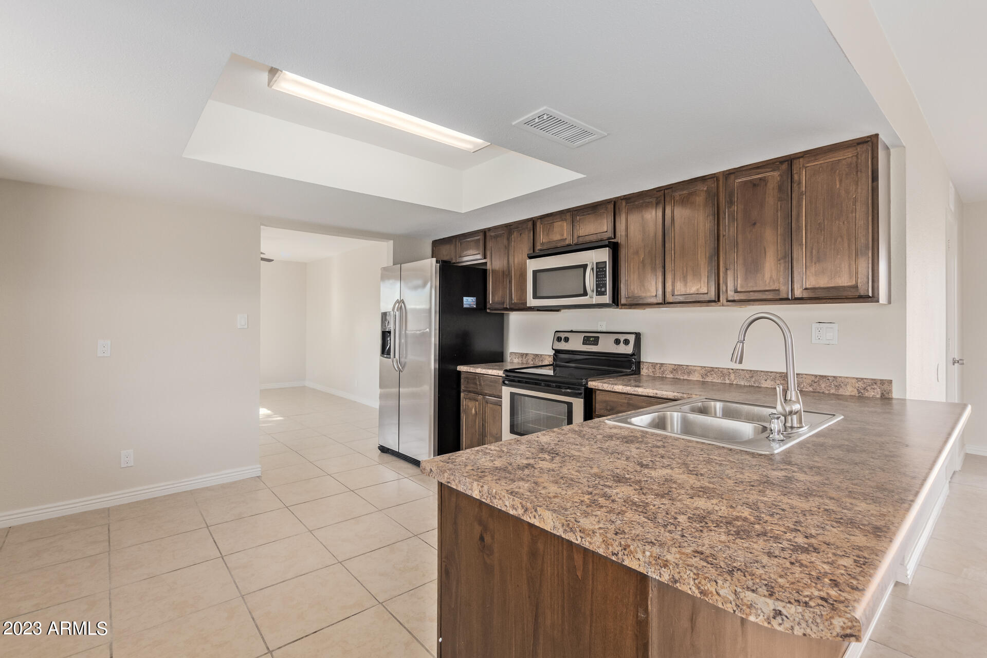 2230 West Charter Oak Road Phoenix, AZ 85029 - Photo 16 of 27 0014-13-Charter Oak