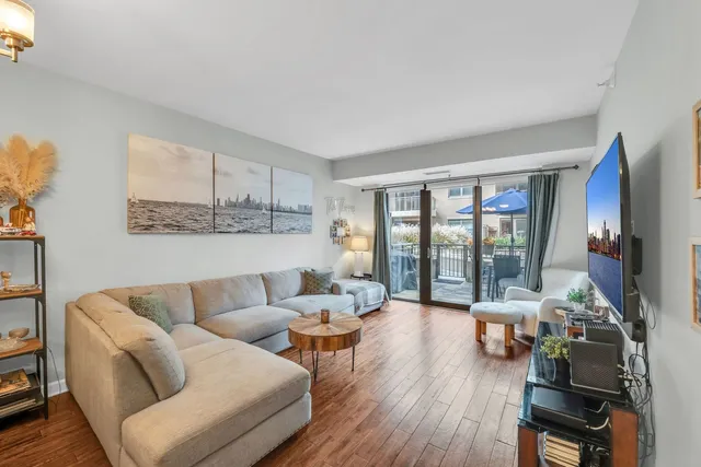 $275,000 | 1133 South State Street, Unit 403B, Chicago, IL 60605