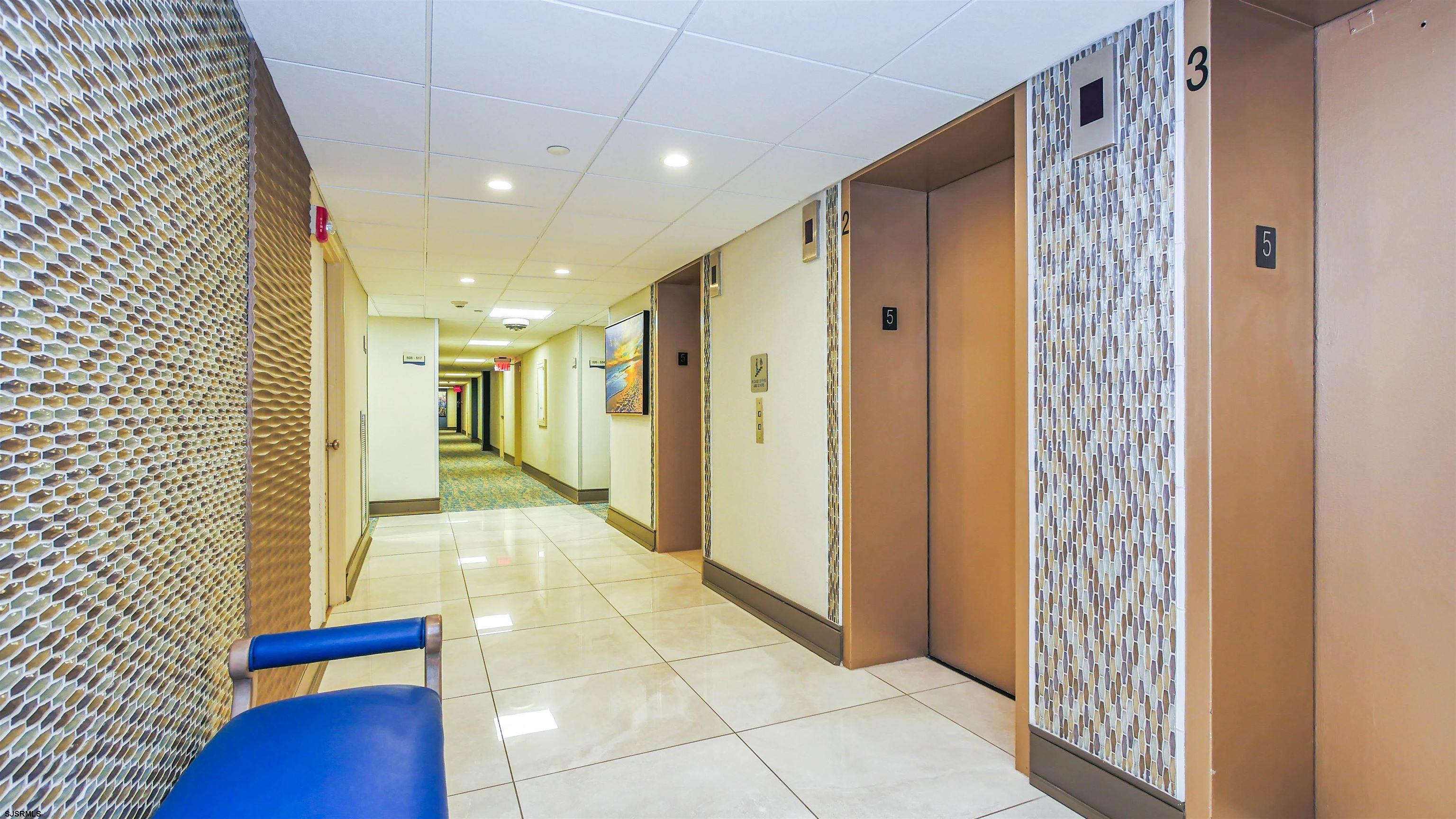 101 South Raleigh Avenue, Unit 521 Atlantic City, NJ 08401 - Photo 21 of 27 a view of a hallway