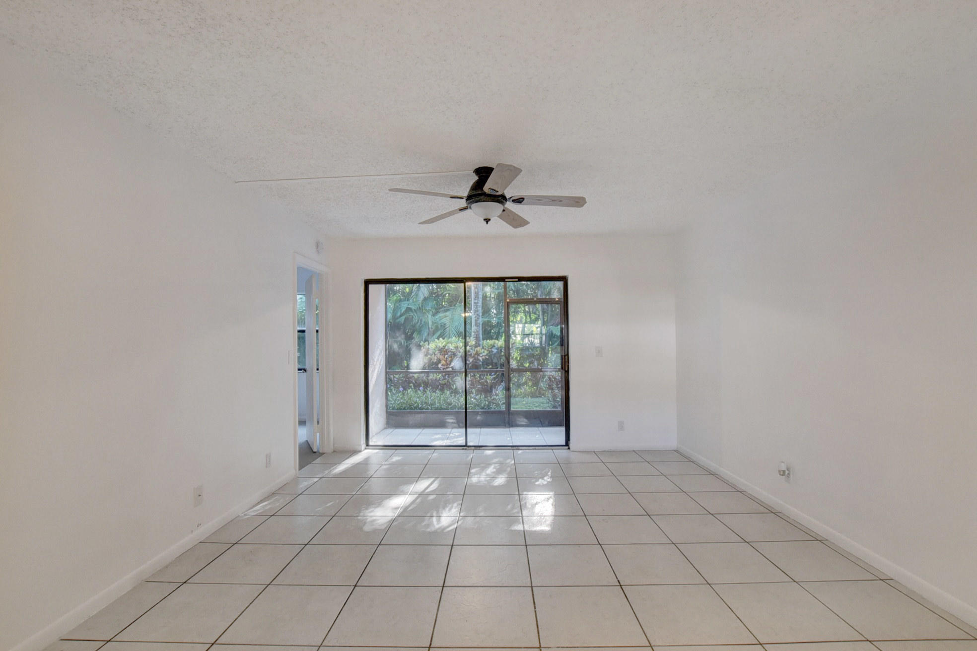22052 Palms Way, Unit 105 Boca Raton, FL 33433 - Photo 12 of 43 13_dsc_7962_3_4_5_6