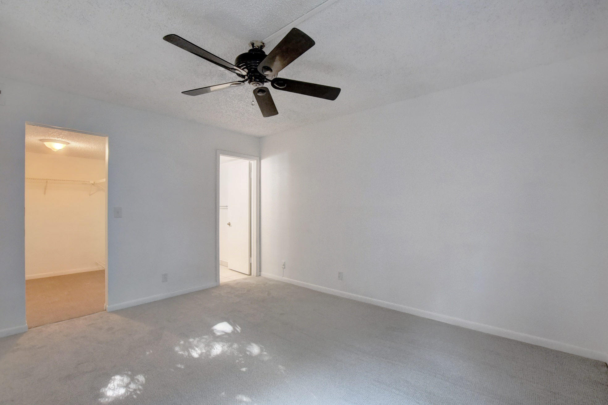 22052 Palms Way, Unit 105 Boca Raton, FL 33433 - Photo 33 of 43 37_dsc_8177_78_79_80_81