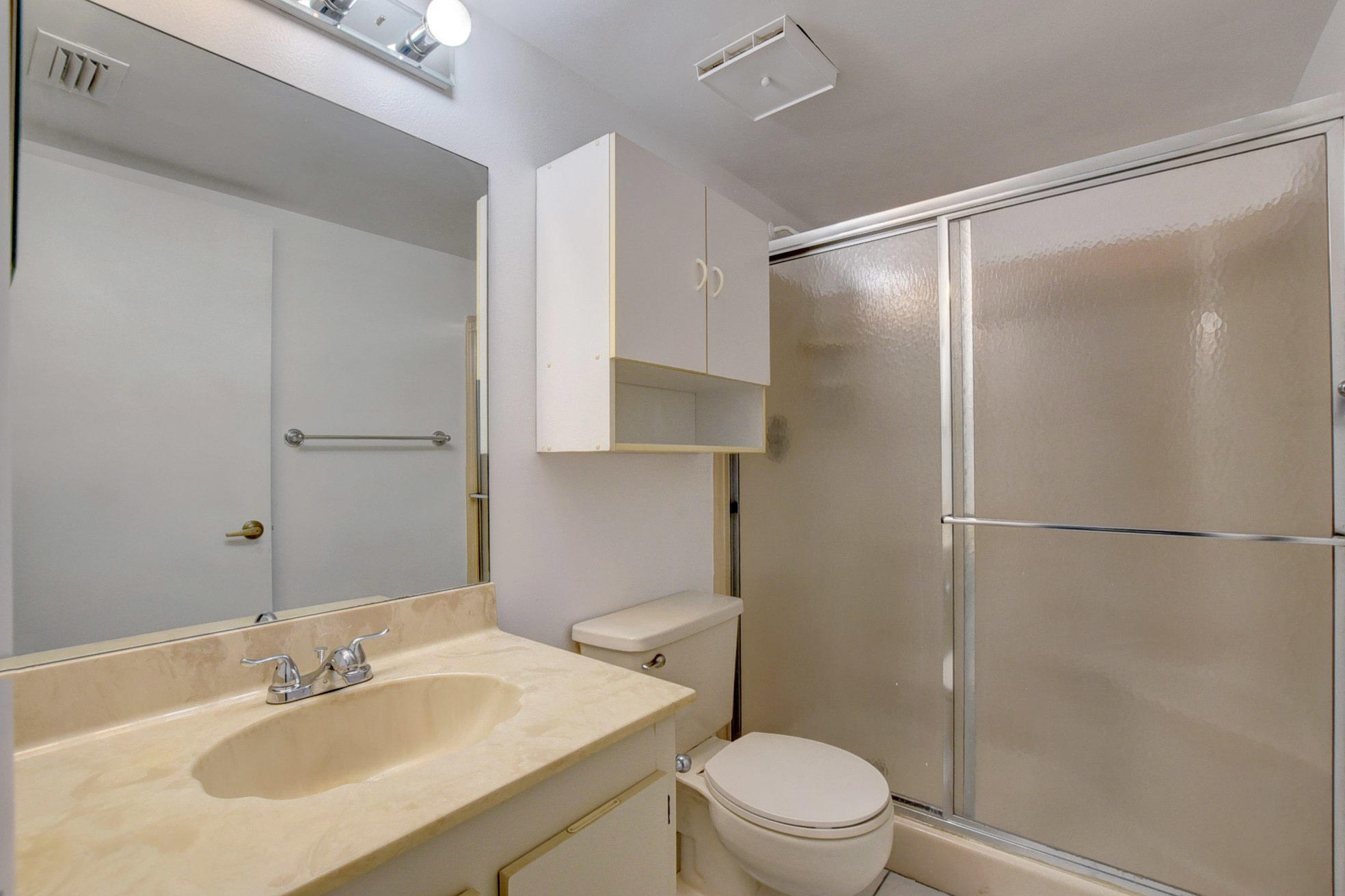 22052 Palms Way, Unit 105 Boca Raton, FL 33433 - Photo 38 of 43 42_dsc_8217_18_19_20_21