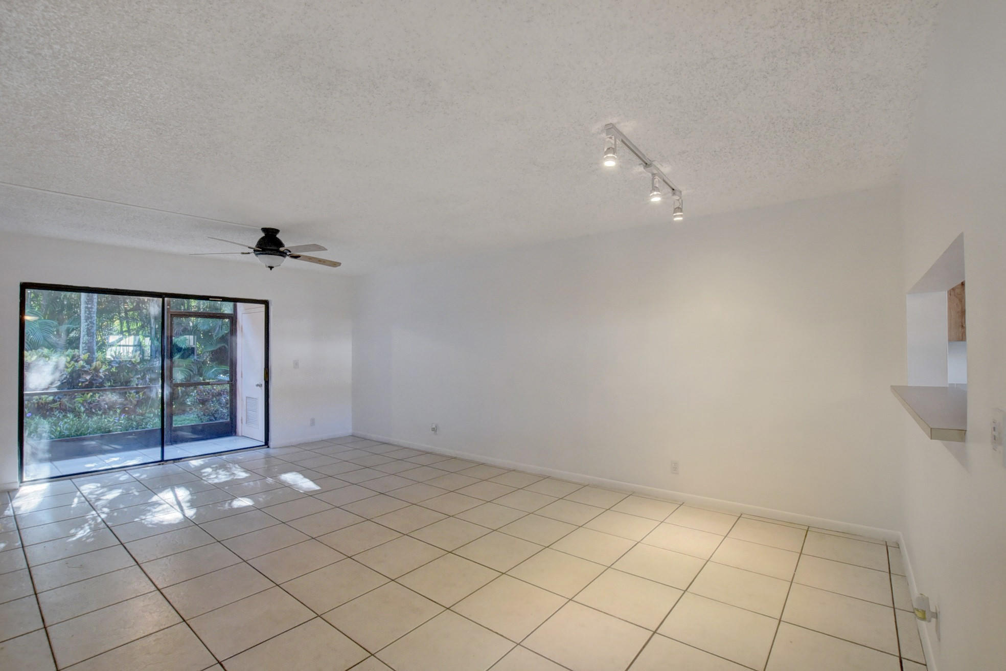 22052 Palms Way, Unit 105 Boca Raton, FL 33433 - Photo 9 of 43 10_dsc_7922_3_4_5_6
