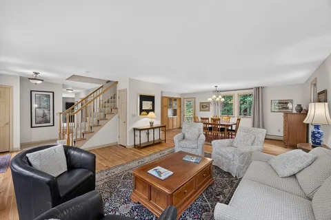 $945,000 | 5 Acorn Lane, Mattapoisett, MA 02739