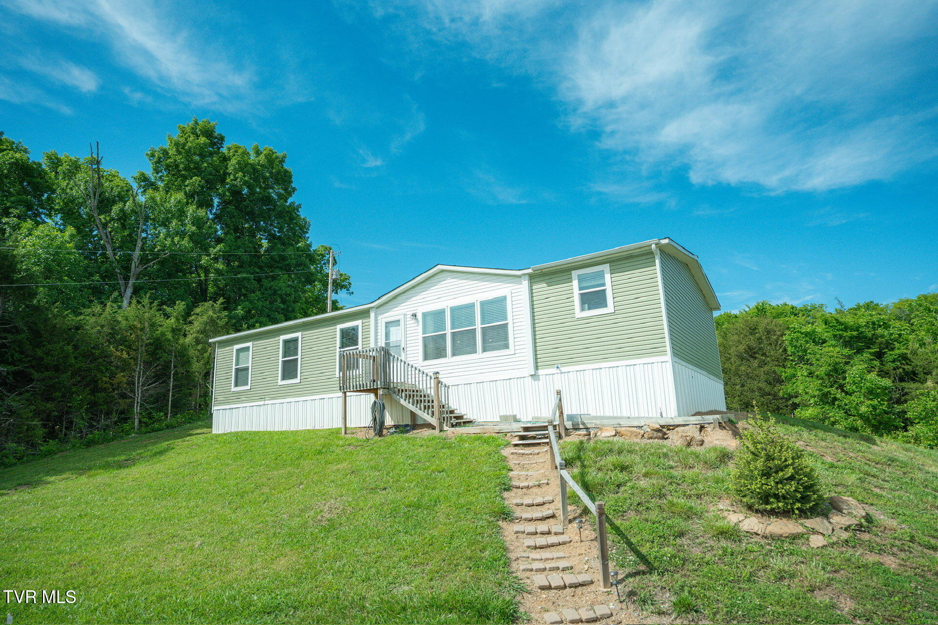 290 Smith Hollow Road Greeneville, TN 37743 - Photo 19 of 25 Front_House_2