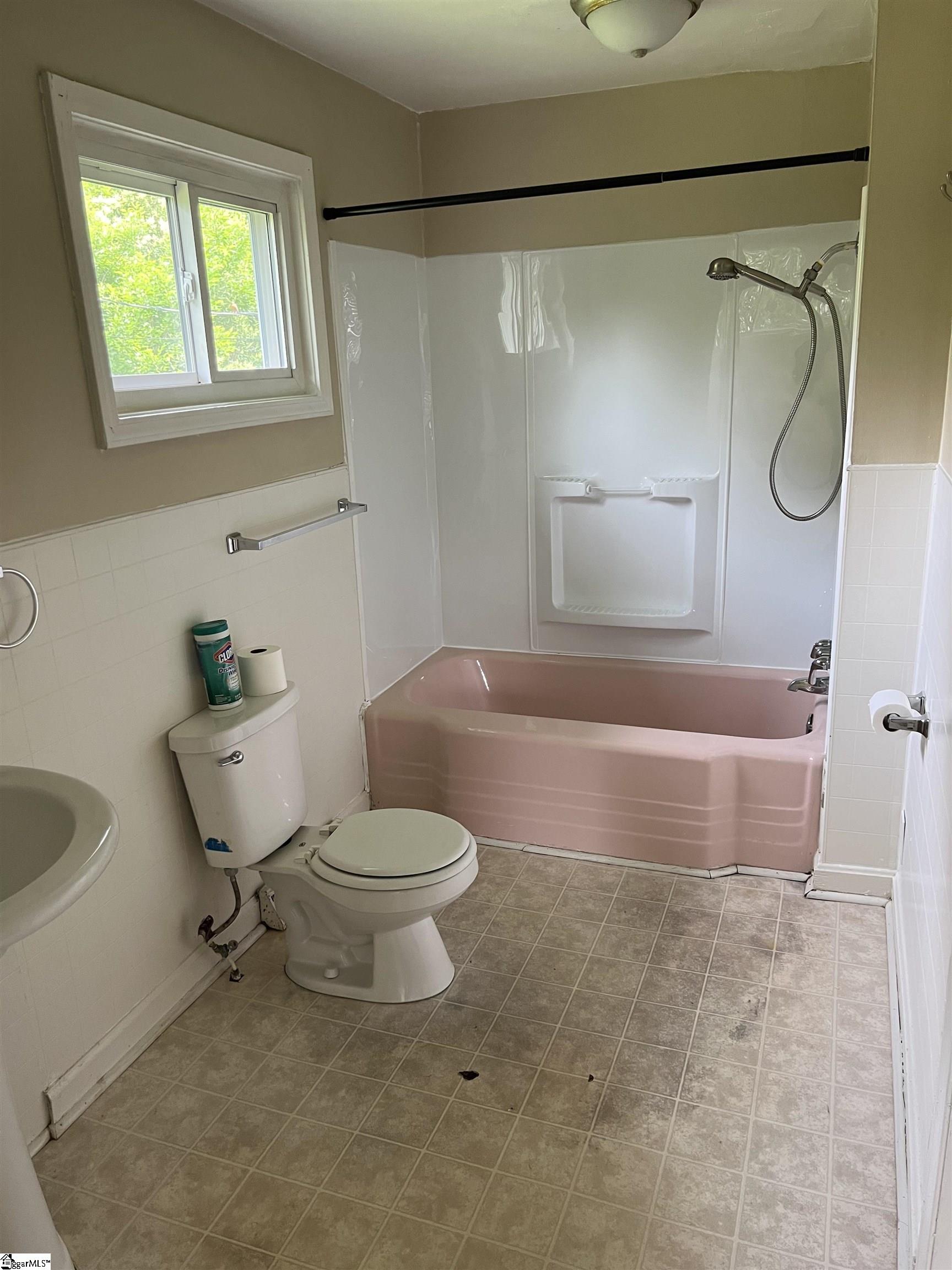 22 2nd Street Greenville, SC 29611 - Photo 11 of 16