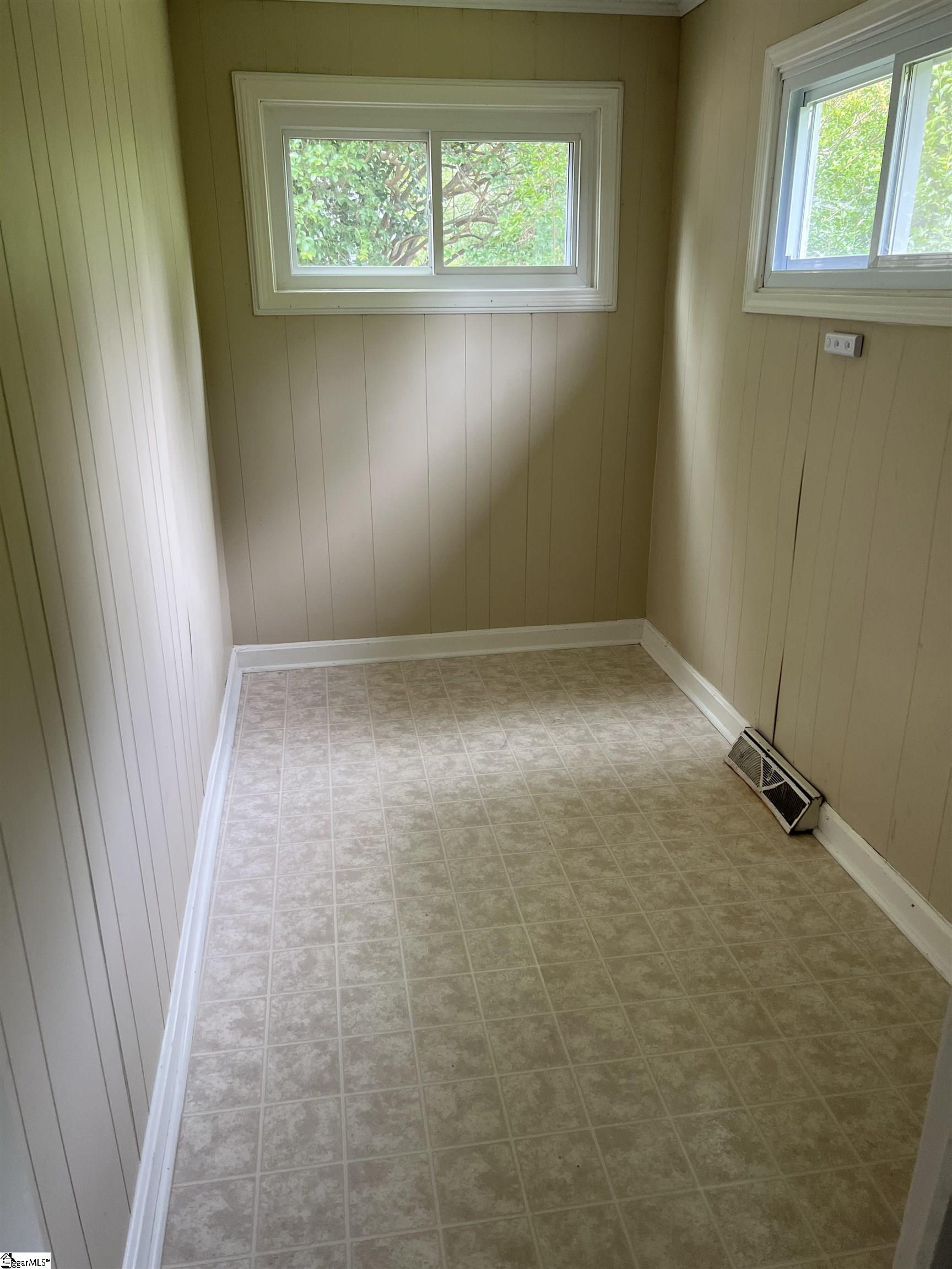 22 2nd Street Greenville, SC 29611 - Photo 12 of 16