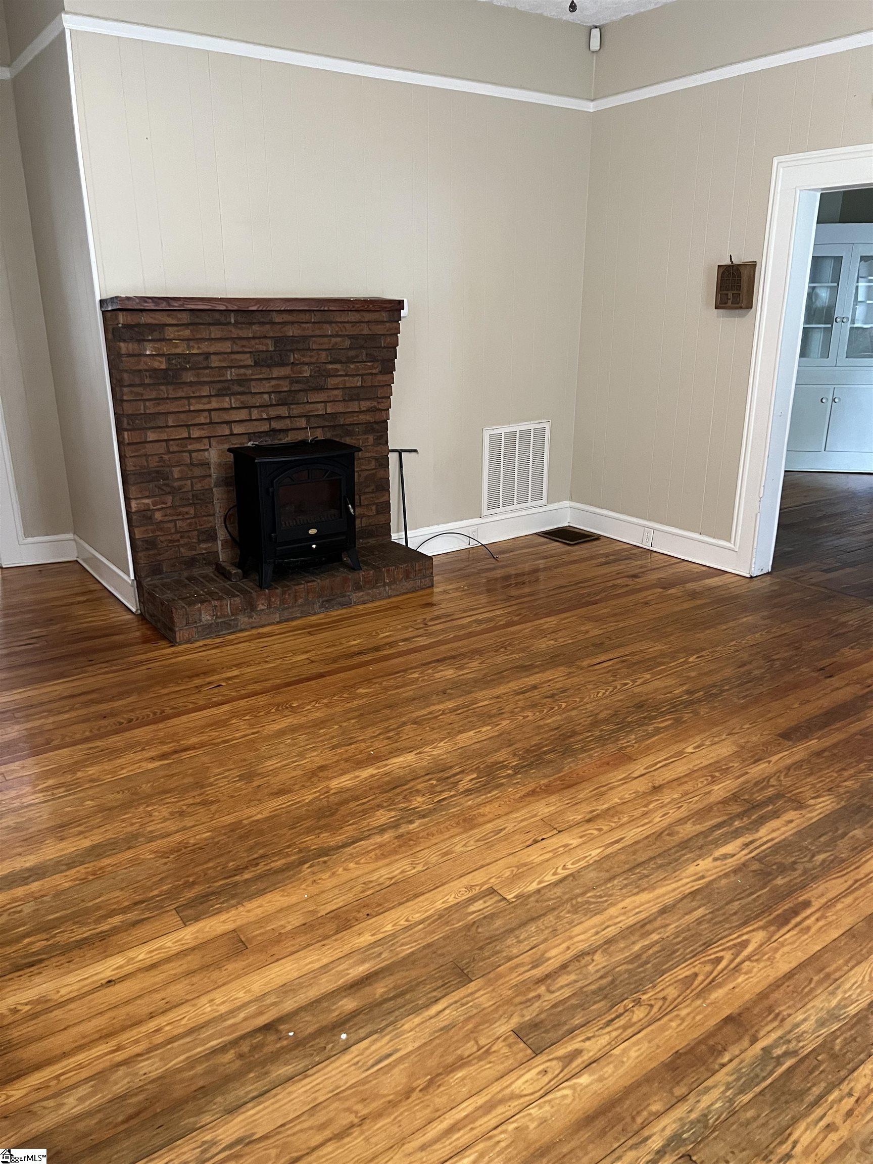 22 2nd Street Greenville, SC 29611 - Photo 3 of 16