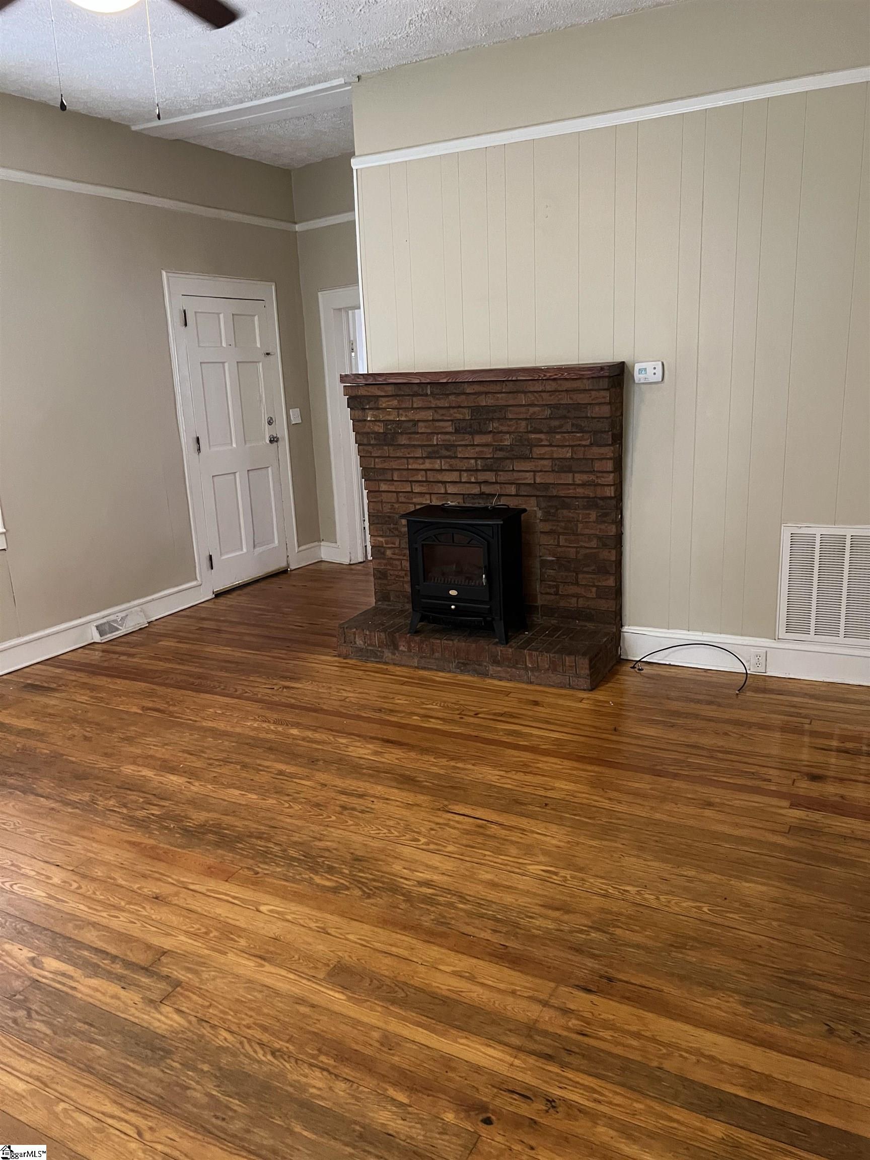 22 2nd Street Greenville, SC 29611 - Photo 4 of 16