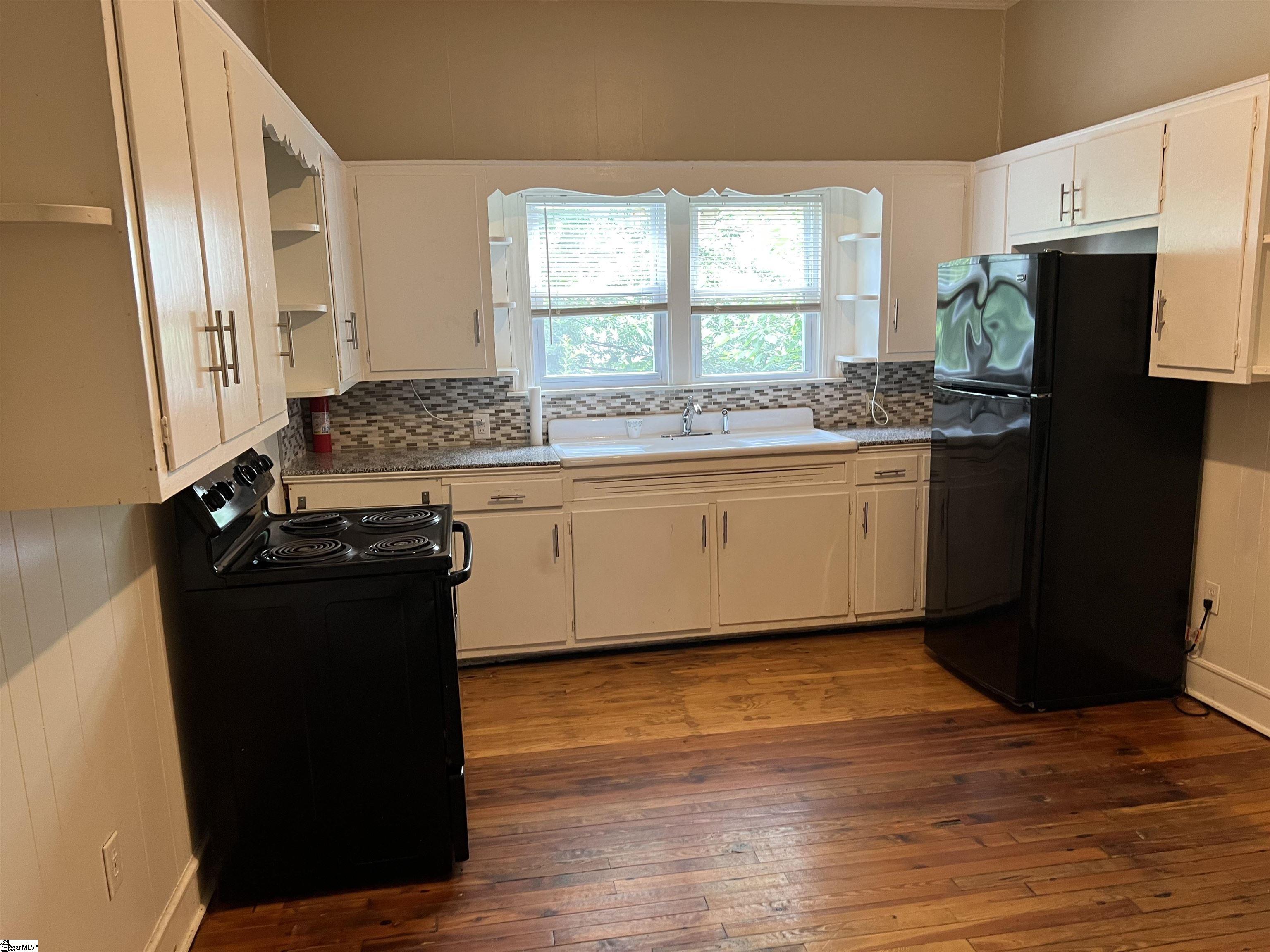 22 2nd Street Greenville, SC 29611 - Photo 7 of 16