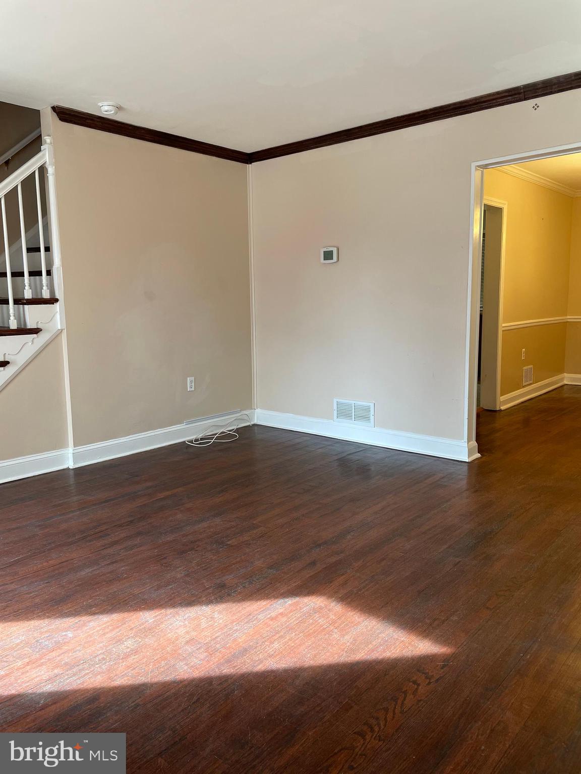 8650 Oak Road Baltimore, MD 21234 - Photo 14 of 41 living room